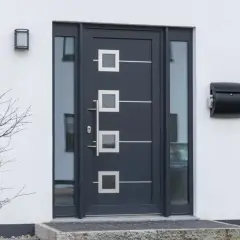 Nowoczesne drzwi zewnętrzne z przeszkleniami i ozdobnymi kwadratami. Oferujemy drzwi zewnętrzne montaż gratis.