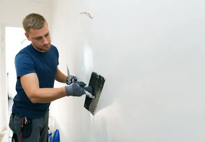 Czy tynk gipsowy nadaje się do łazienki? Sprawdź, zanim użyjesz