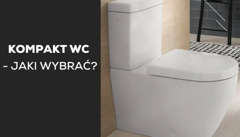 Nowoczesny kompakt WC w łazience. Biała ceramika, drewniane panele i czarno-biała mata.