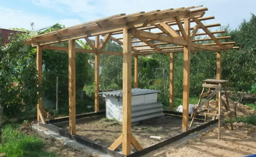 Jak tanio zrobić altankę? Prosty projekt, materiały i koszty