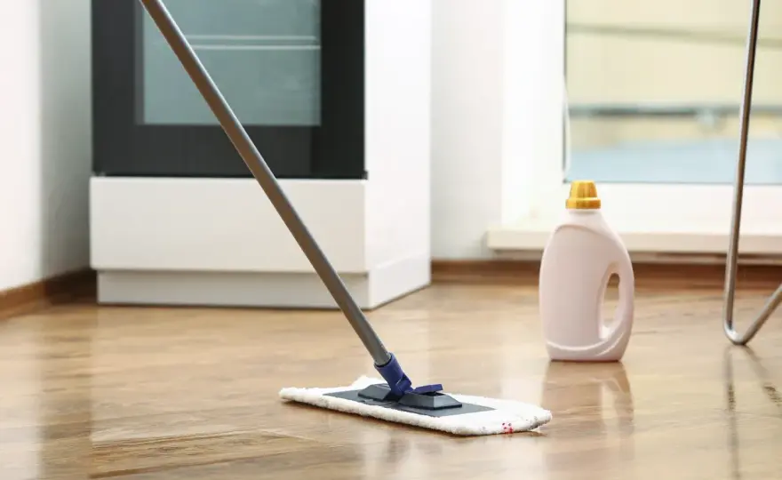 Panele laminowane przed wodą - jak je skutecznie zabezpieczyć?