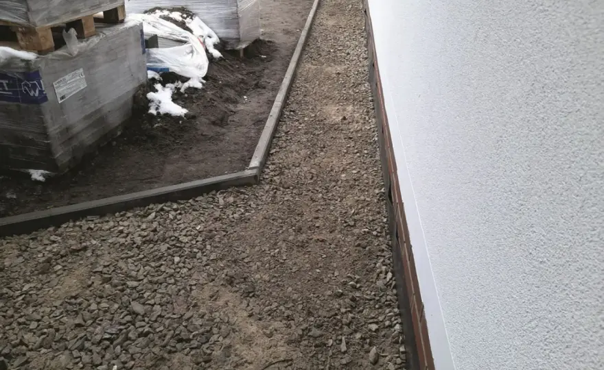 Podjazd do domu - jak wybrać materiał i uniknąć błędów