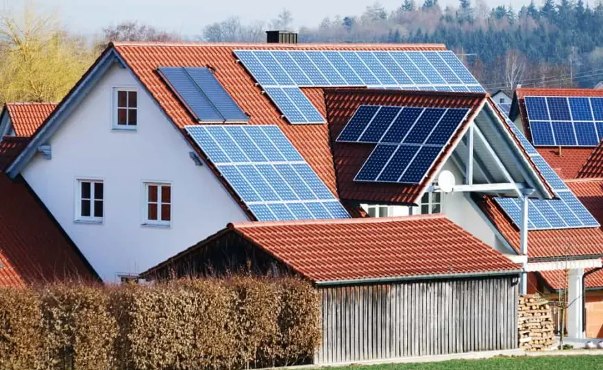 Ile paneli potrzebujesz do instalacji 3 kW? Oblicz to łatwo!