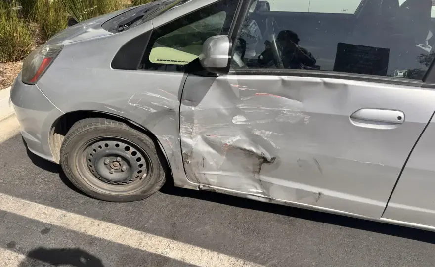 Jak naprawić podrapane drzwi - Sprawdzone sposoby na rysy i ubytki